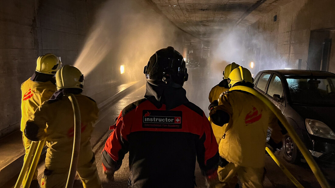 Procedure for a fire attack in the tunnel
