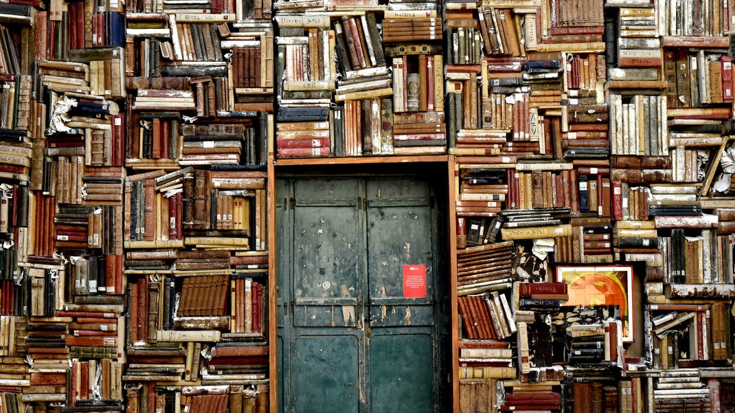 Pixabay_20191107_books-1655783.jpg