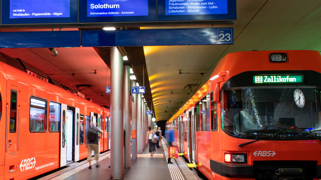 Blick in einen Bahnhof – eine Alltagsszene aus dem Bahnverkehr, der Einsatzkräften nur einen Teil der für sie relevanten Informationen liefert.