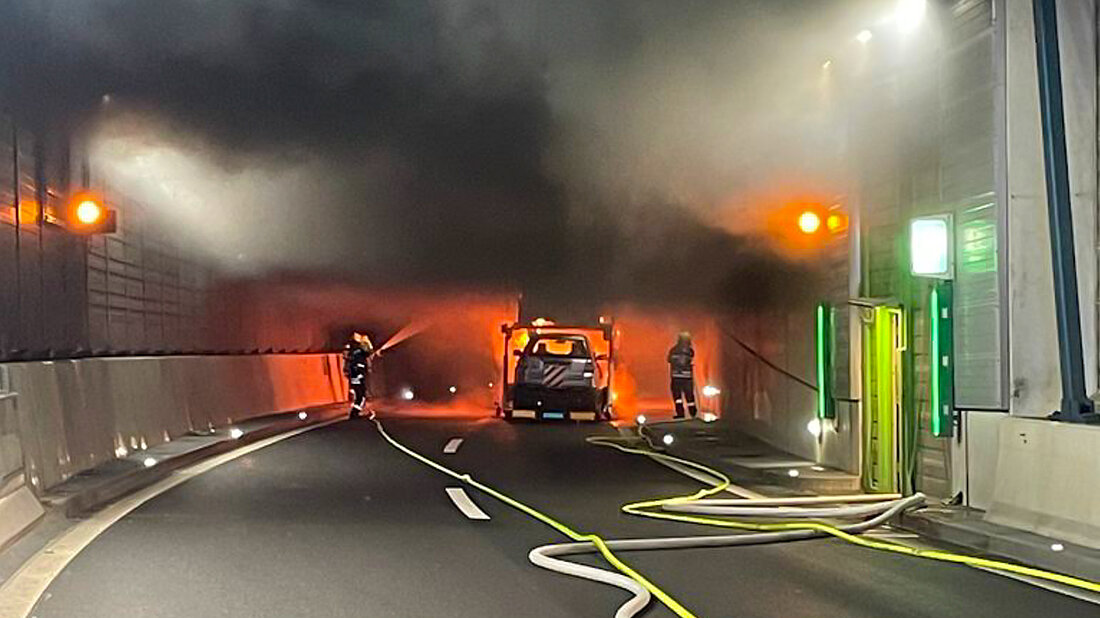 Löschangriff in einem Tunnel
