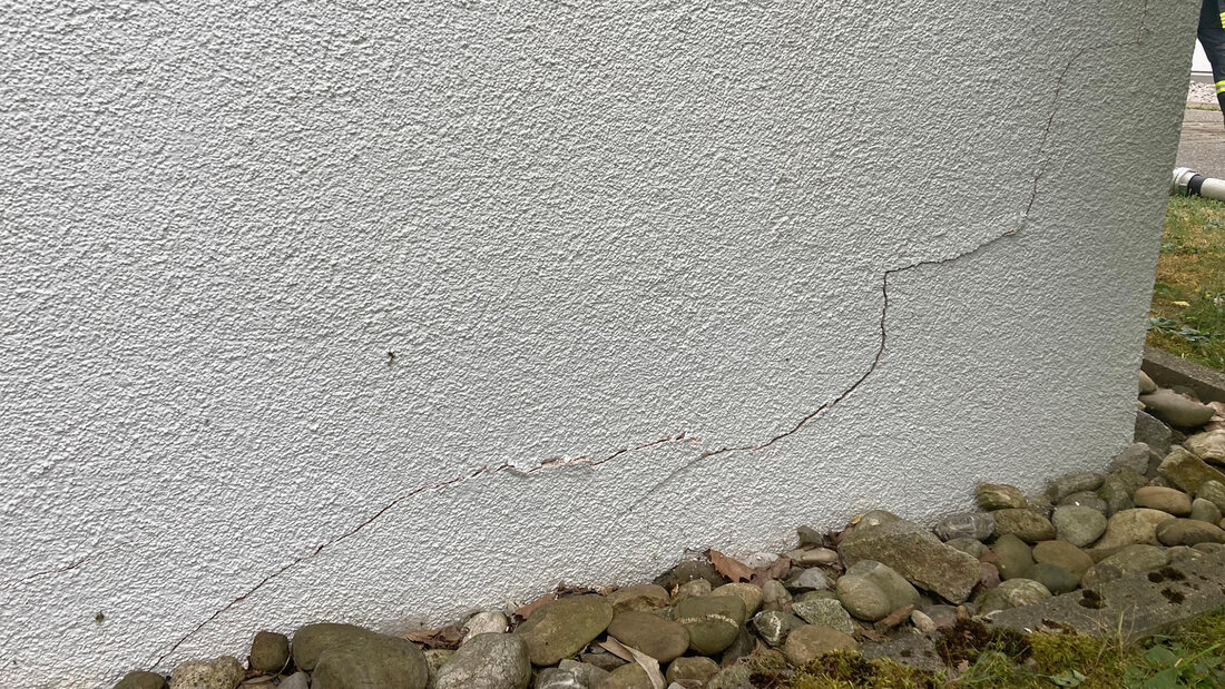 Cracks in the building above the underground car park