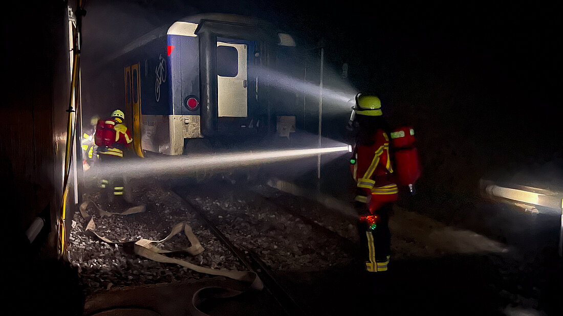 Ausbildung im Bahn-Übungstunnel