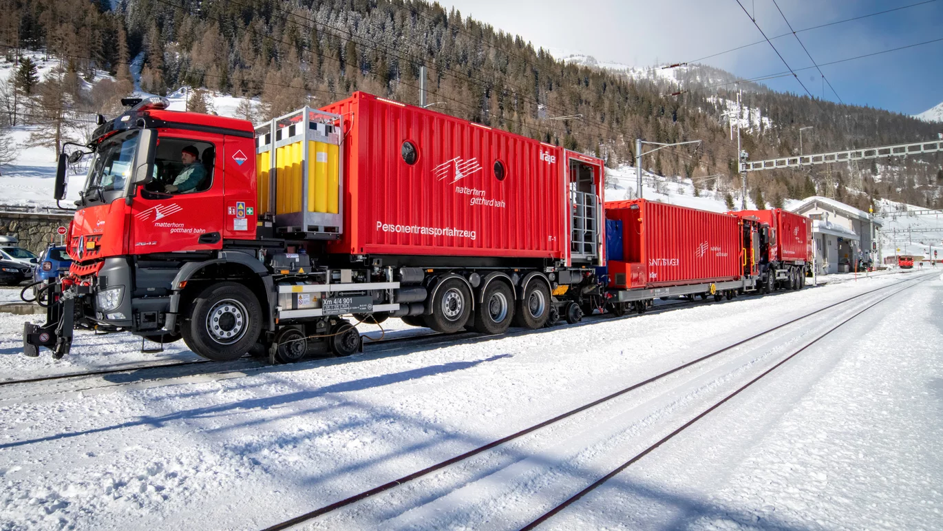 Le train d’extinction et de sauvetage de la compagnie Matterhorn Gotthard Bahn est composé de trois unités 
