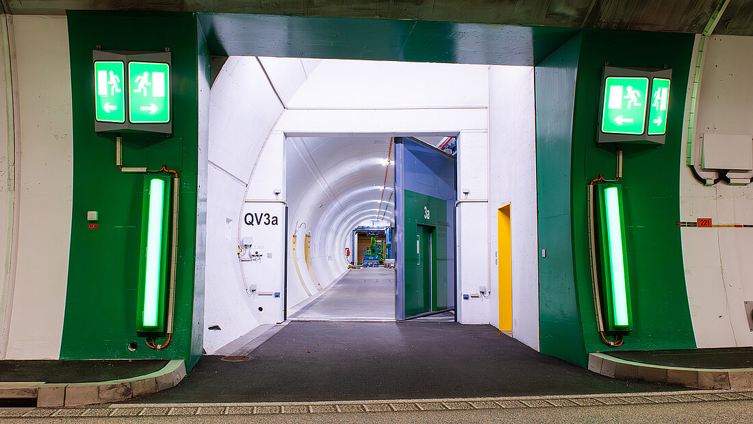 Schleuse in einem Tunnel
