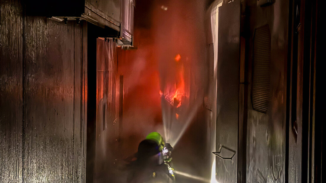 Firefighting attack railway training tunnel Fire attack in the railway training tunnel
