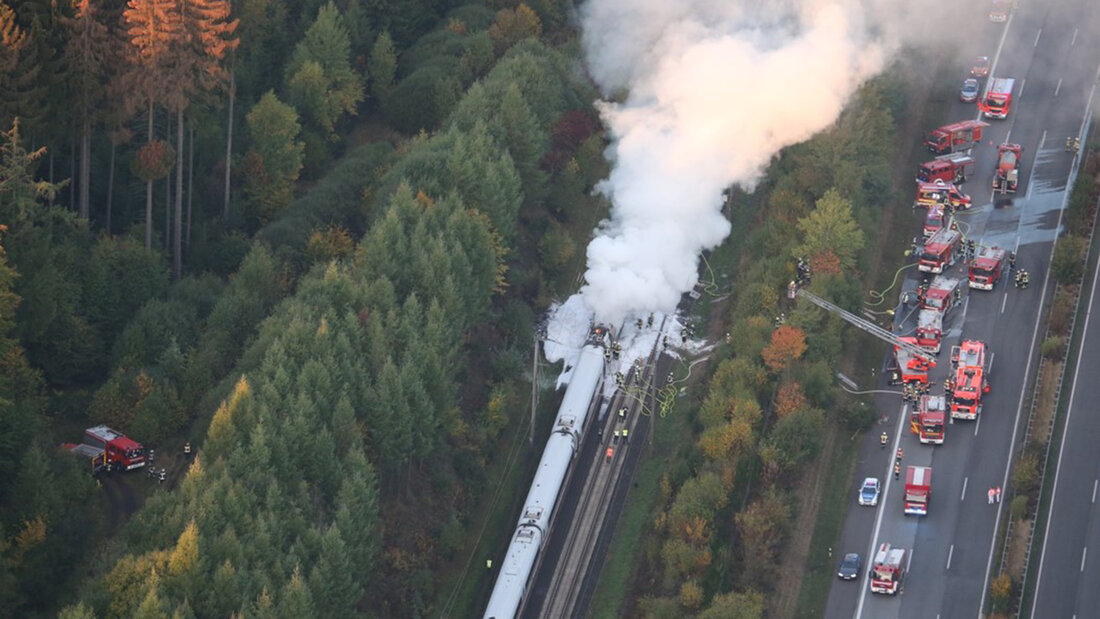 Übersicht über die Einsatzsituation beim Brand eines ICE