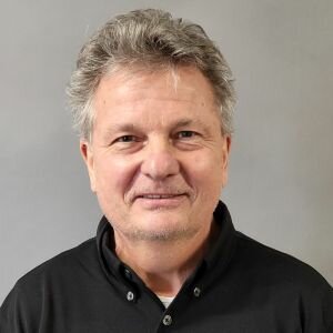  Daniel Suter