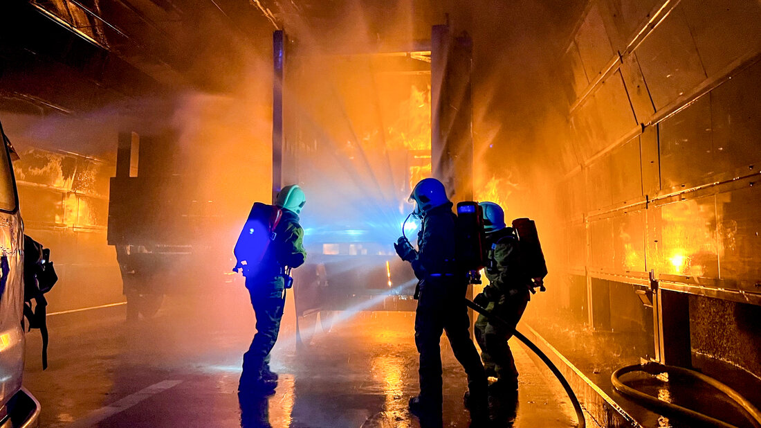 Fire attack training tunnel Fire attack in the training tunnel in Lungern (CH)